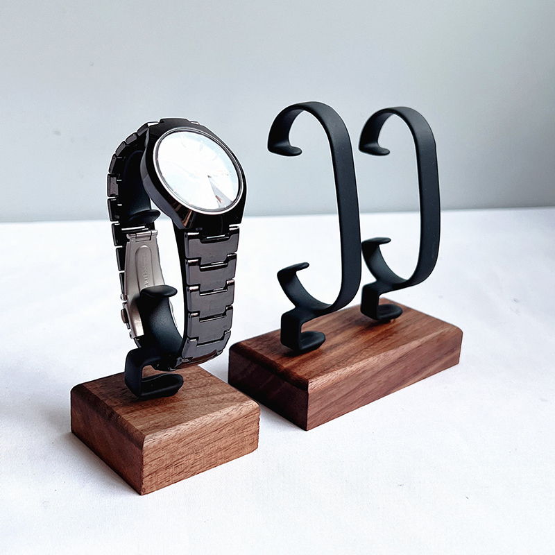 Wooden C‑Shaped Jewelry Displa - огляд і ціна Jewelry And Watches Inc
